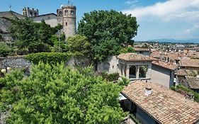 Castle Retreat- Lake And Attractions In 120Mt